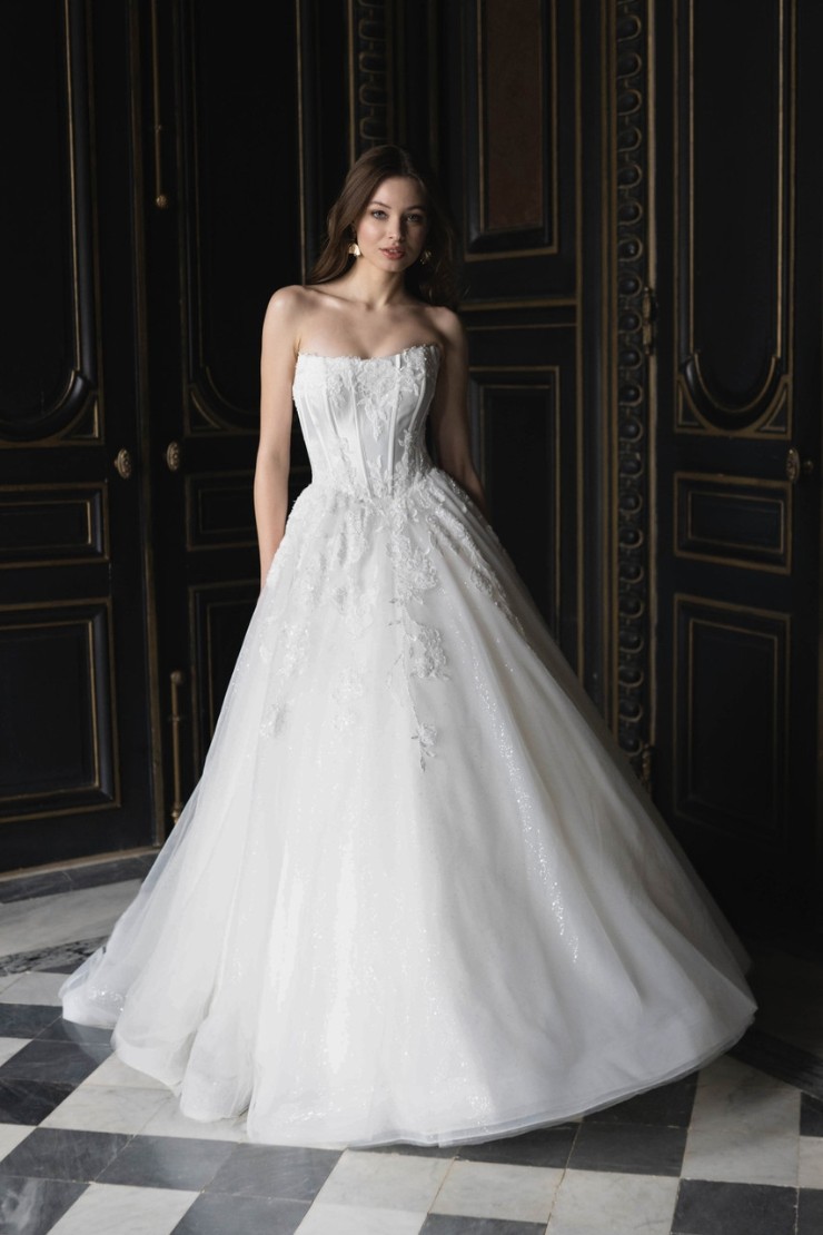 Abella Morisot Default Image